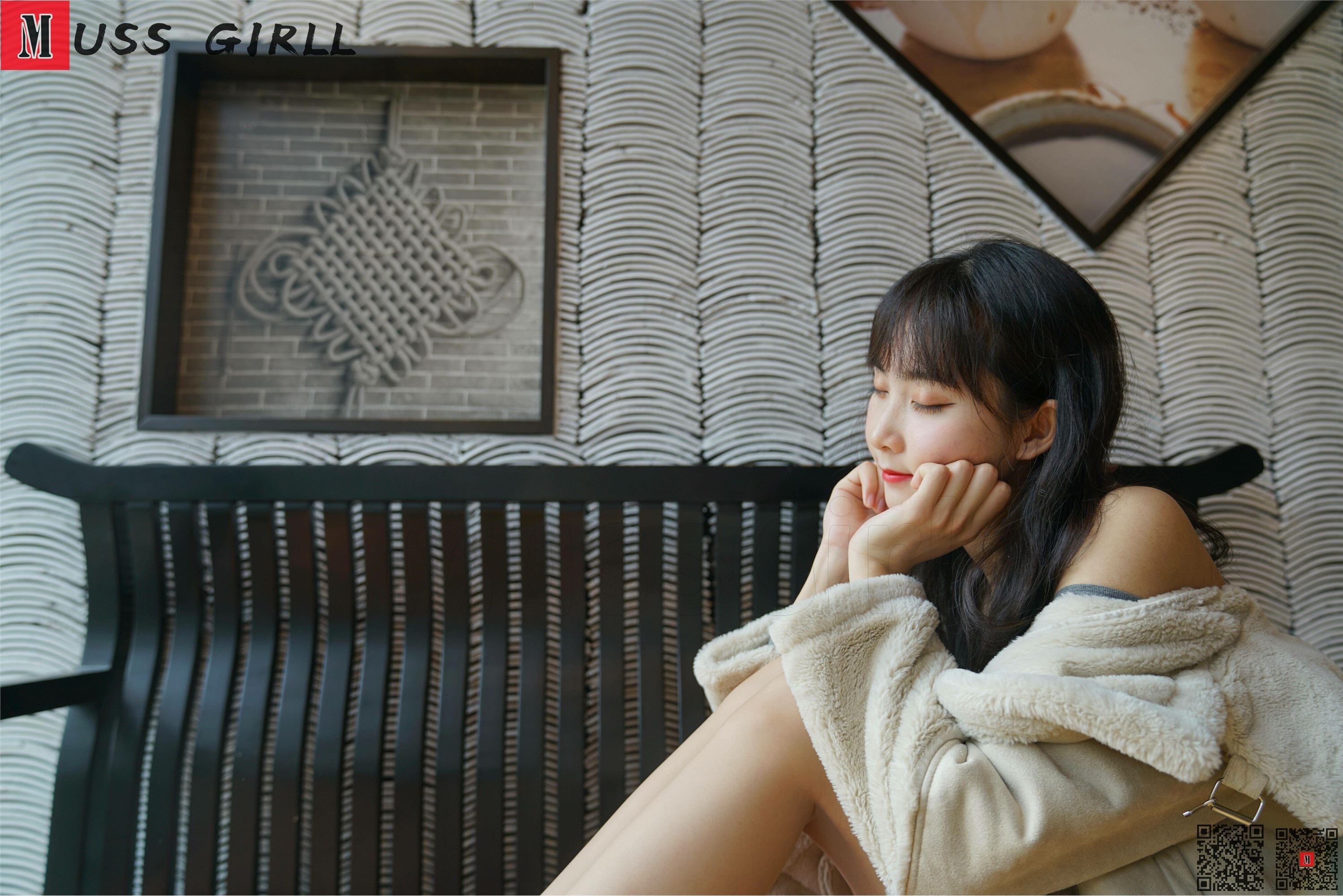 MussGirl慕丝女郎  NO.162 沙发肉丝包臀裙